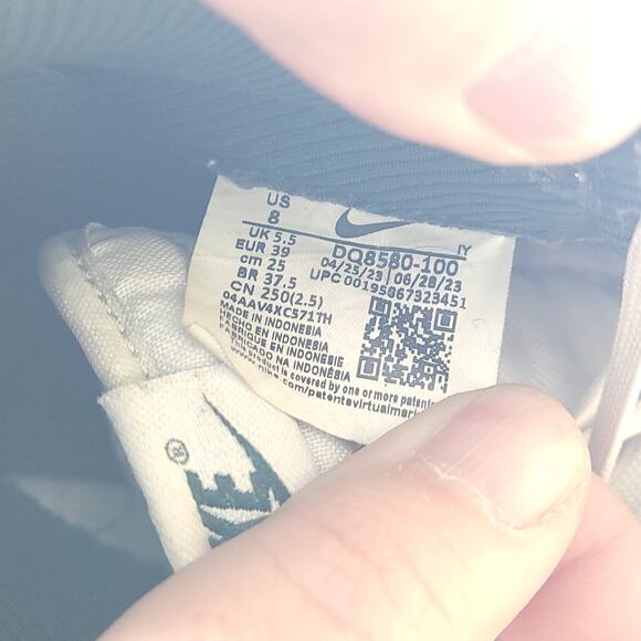 Nike Dunk Low Vintage Green DQ8580-100 women's size 8 - Picture 9 of 9